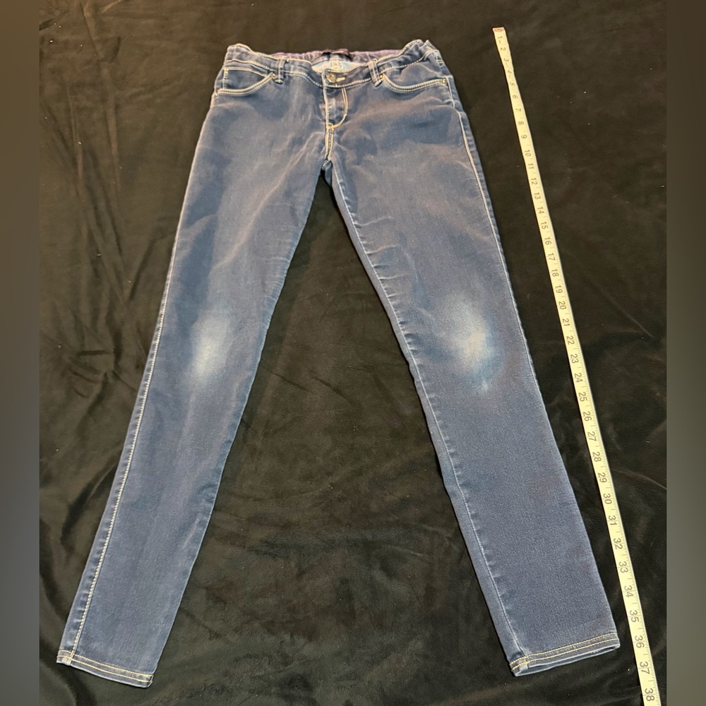 Levi’s 14R Girls Super Cute Jeans Measurements are in pictures Great Condition 🔥 - Picture 6 of 11